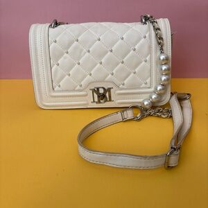 Badgley Mischka Cream Quilted Crossbody Bag